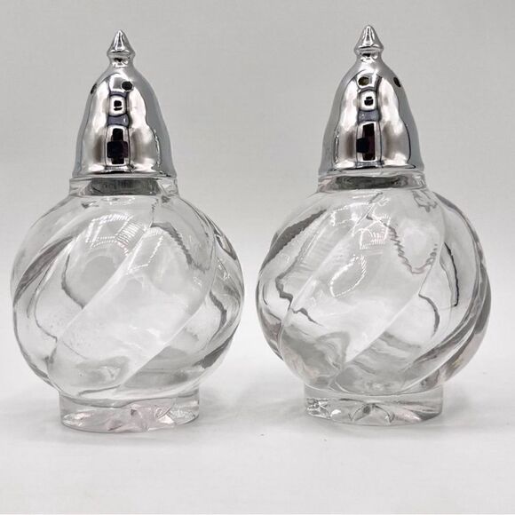 Vintage Swirl Clear Pressed Glass Chrome Metal Salt Pepper Shakers - Picture 1 of 12